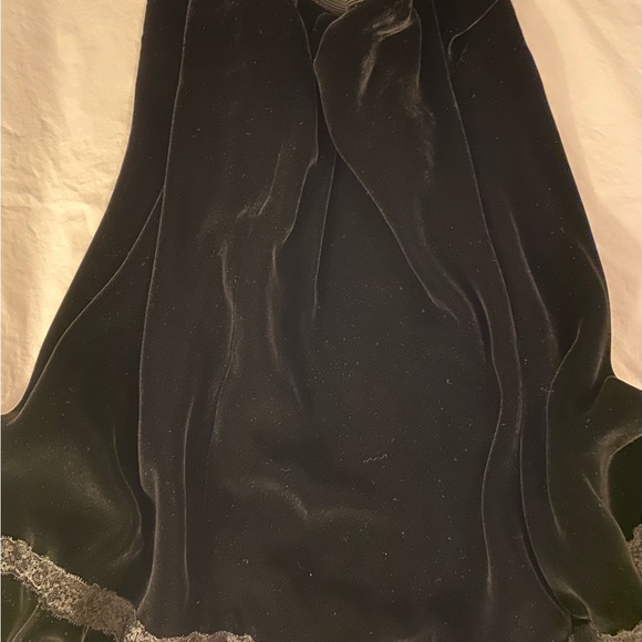 Black velvet skirt with lace and tulle inserts size 10 - Picture 2 of 5